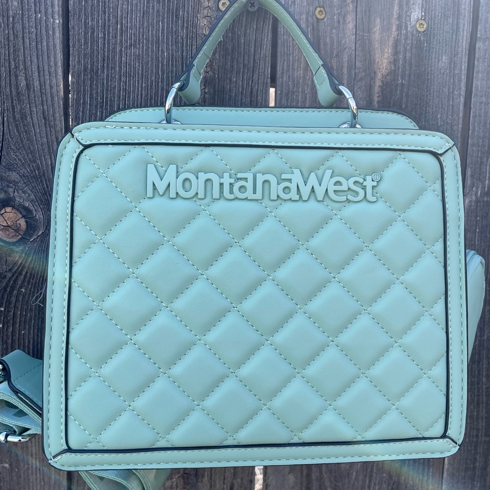 Montana West Mint Green Quilted Crossbody Bag w/Pouch. 
New in box